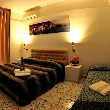 La Macina Hotel Gaeta Bagian luar foto